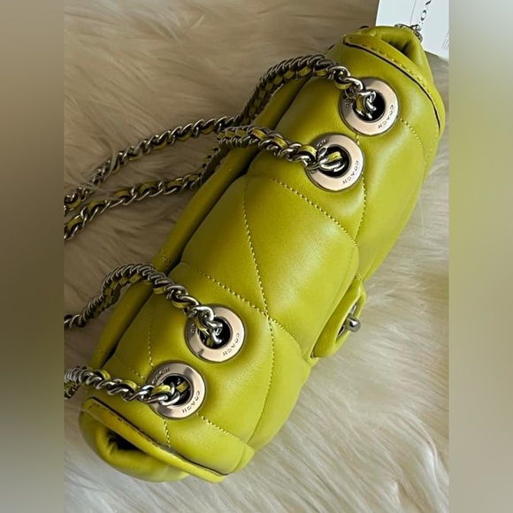 CA086 - Coach Pillow Madison Shoulder Bag 18 with Quilting - Picture 9 of 15